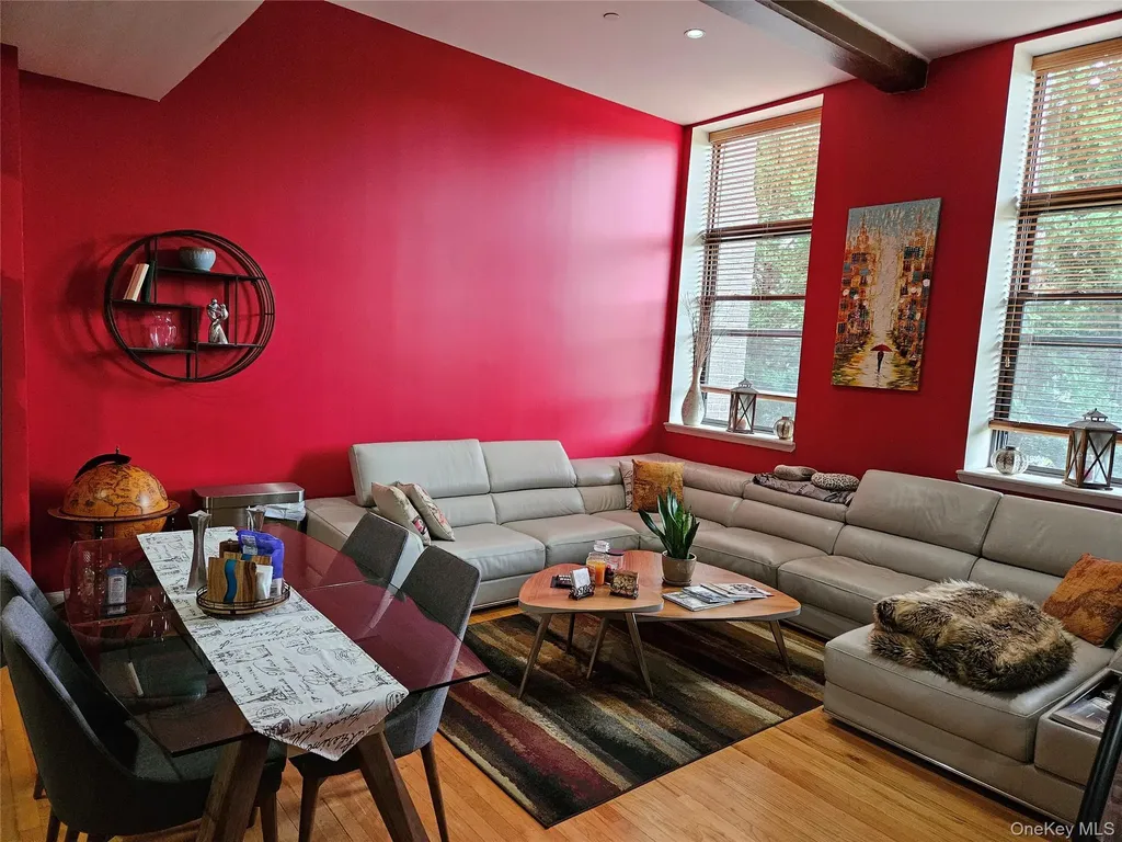 76-18 69th Place Glendale NY 11385