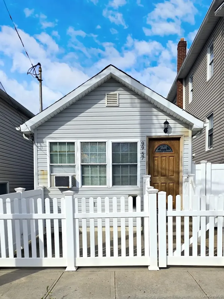 9957 164th Road Howard Beach NY 11414