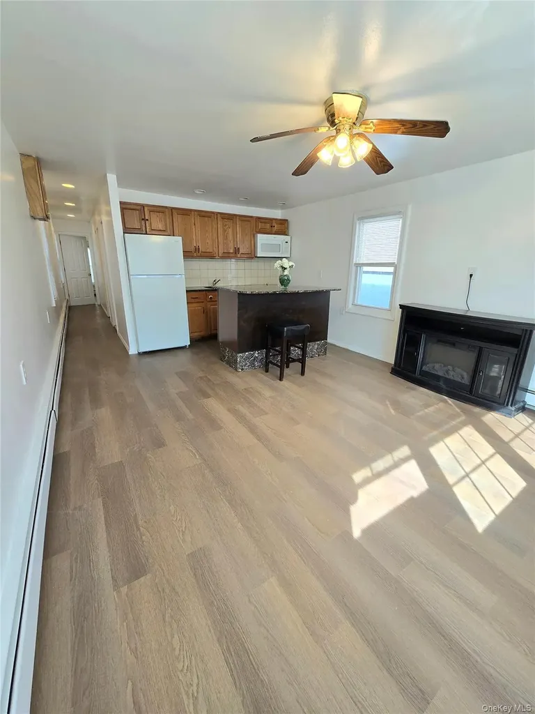 9957 164th Road Howard Beach NY 11414