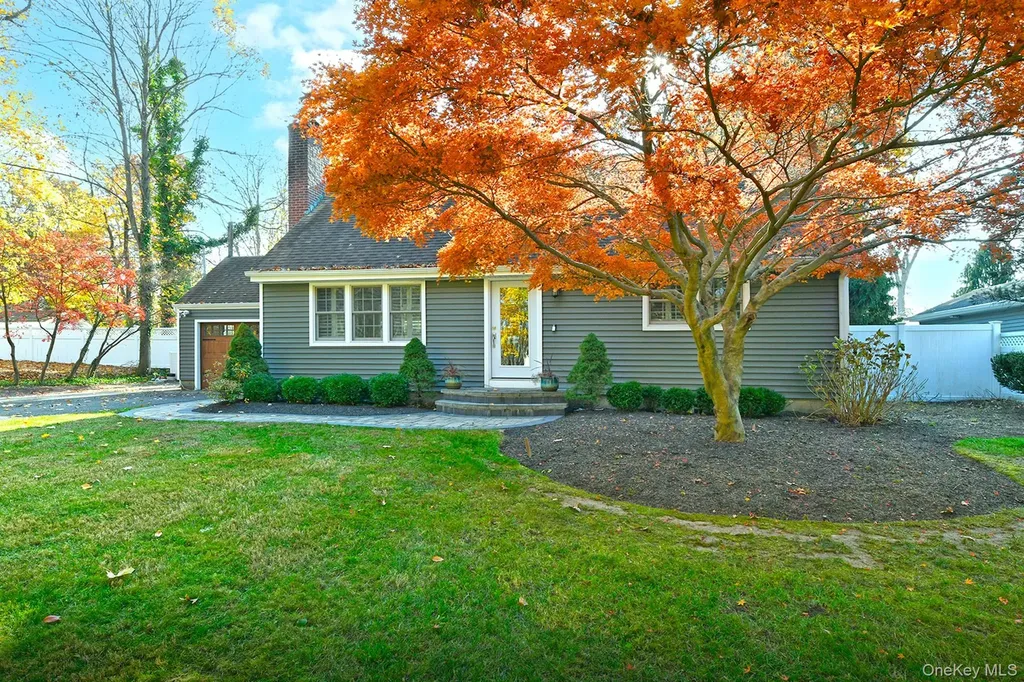 12 Darling Avenue Smithtown NY 11787
