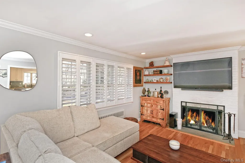 12 Darling Avenue Smithtown NY 11787