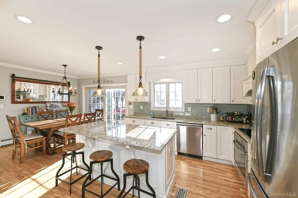 12 Darling Avenue Smithtown NY 11787