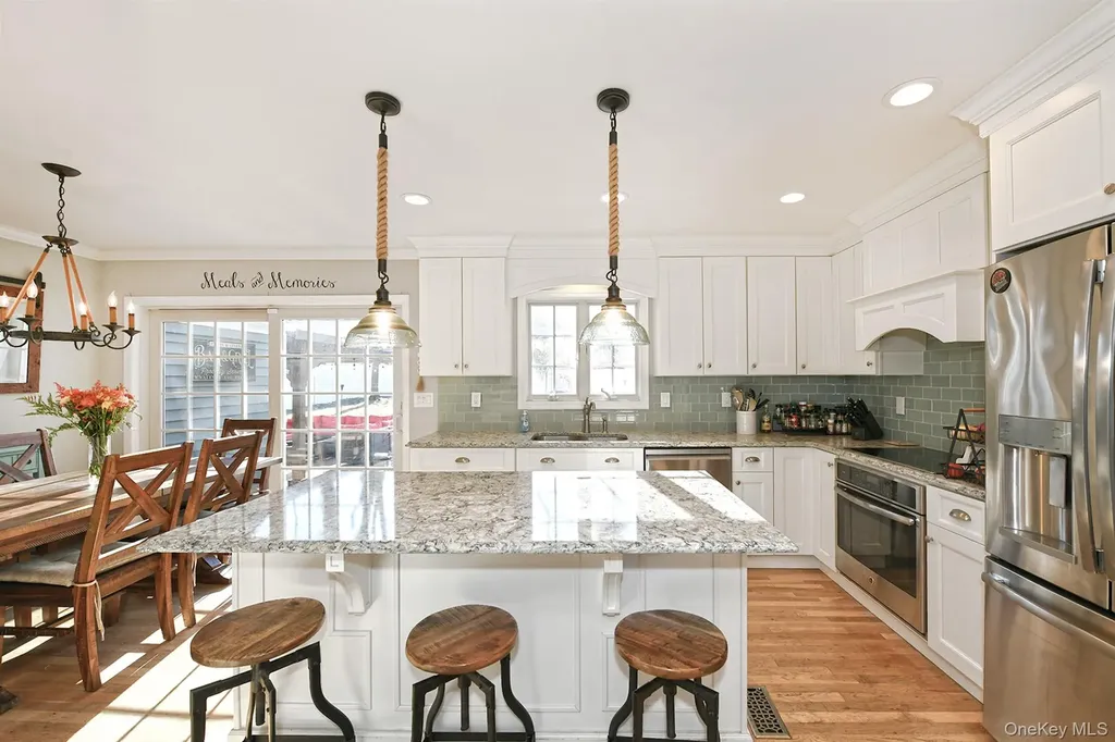 12 Darling Avenue Smithtown NY 11787