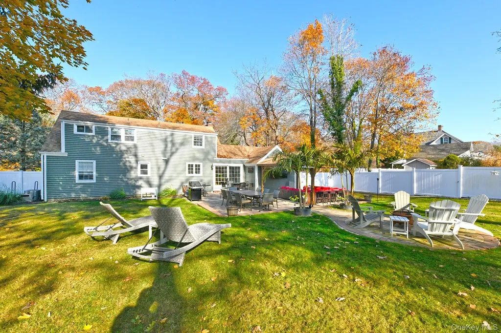 12 Darling Avenue Smithtown NY 11787