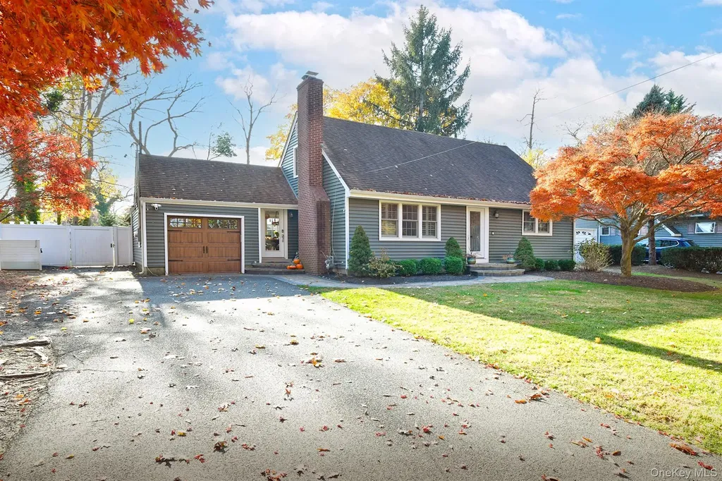 12 Darling Avenue Smithtown NY 11787