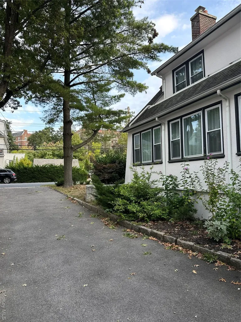 25 Parkway Road Bronxville NY 10708
