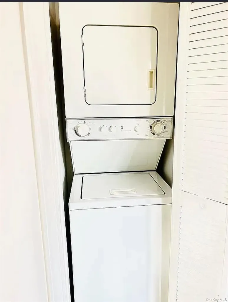 43-18 Main Street Flushing NY 11355