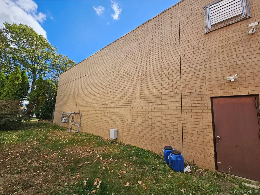 200 Knickerbocker Avenue Bohemia NY 11716