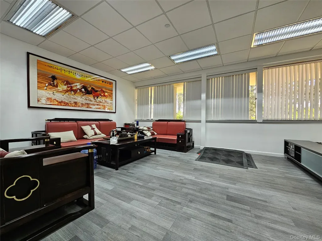 200 Knickerbocker Avenue Bohemia NY 11716