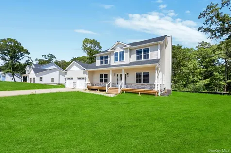Lot #36 Fox Run Court Ridge NY 11961