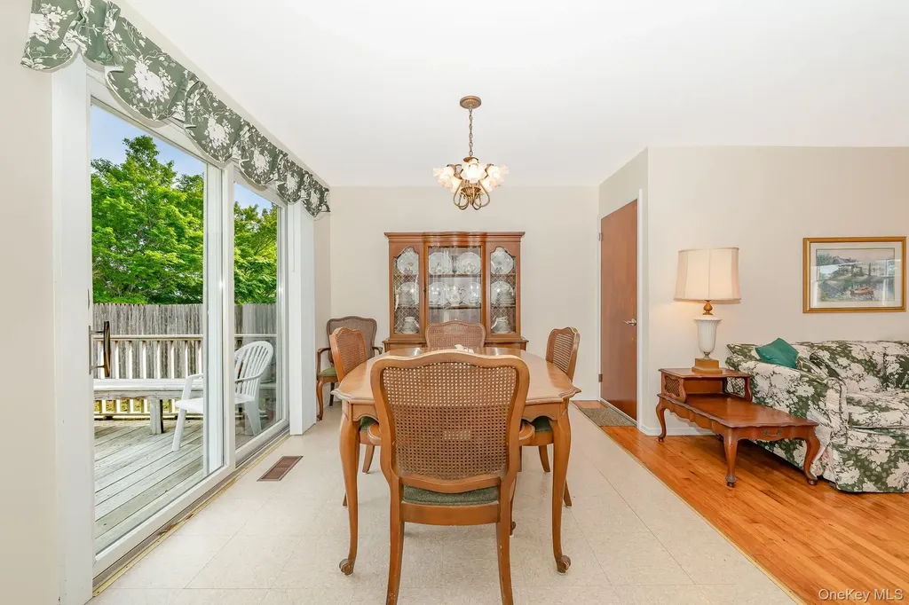 10 Argonne Road W Hampton Bays NY 11946