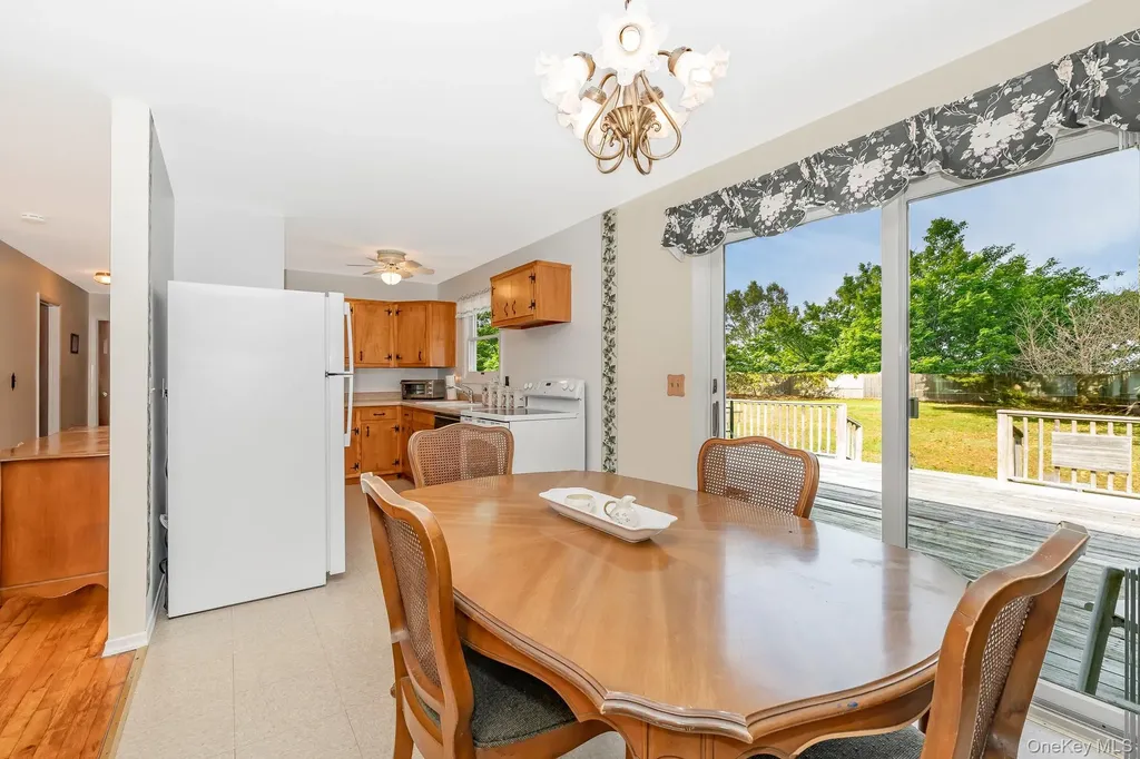 10 Argonne Road W Hampton Bays NY 11946