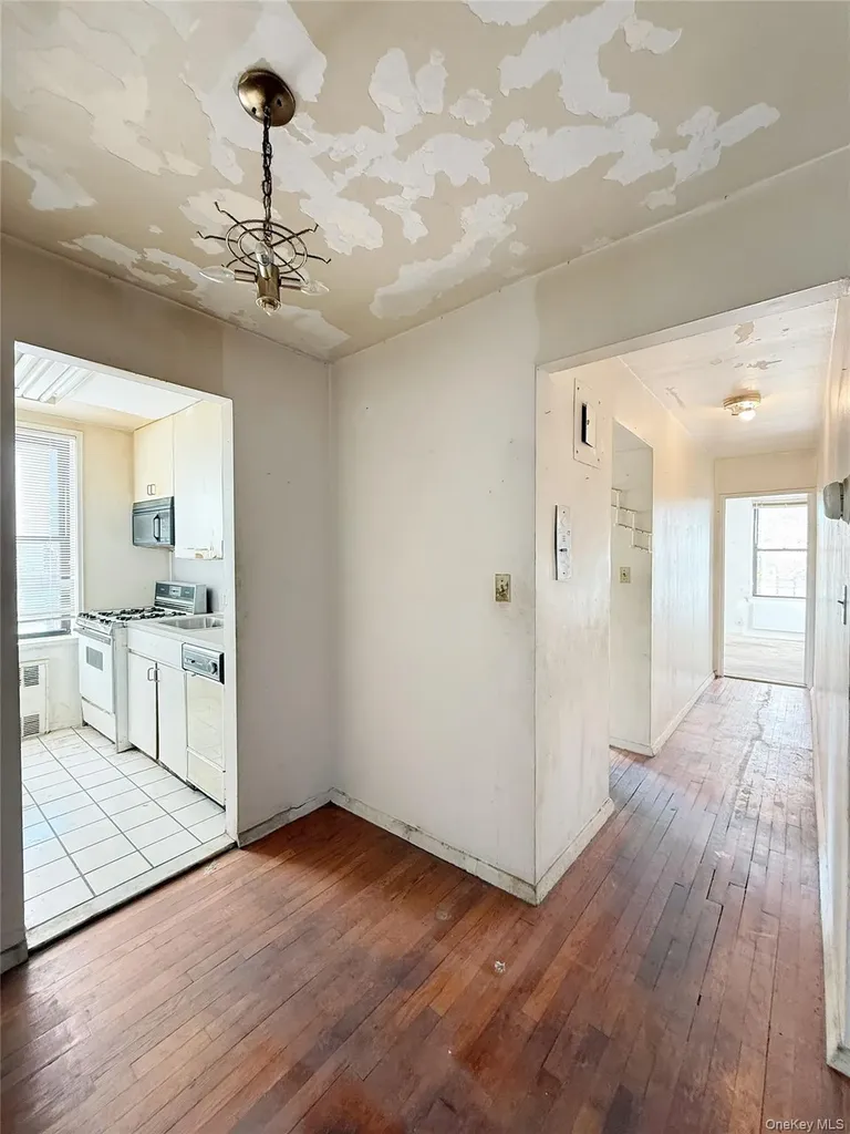 14105 Northern Boulevard Flushing NY 11354