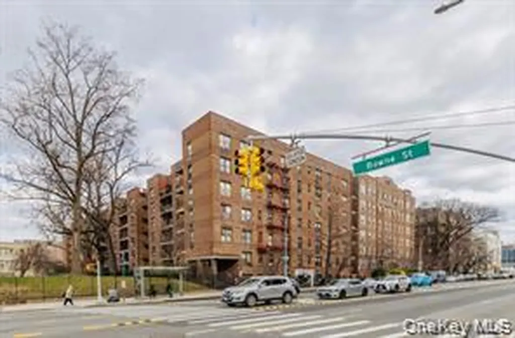 14105 Northern Boulevard Flushing NY 11354