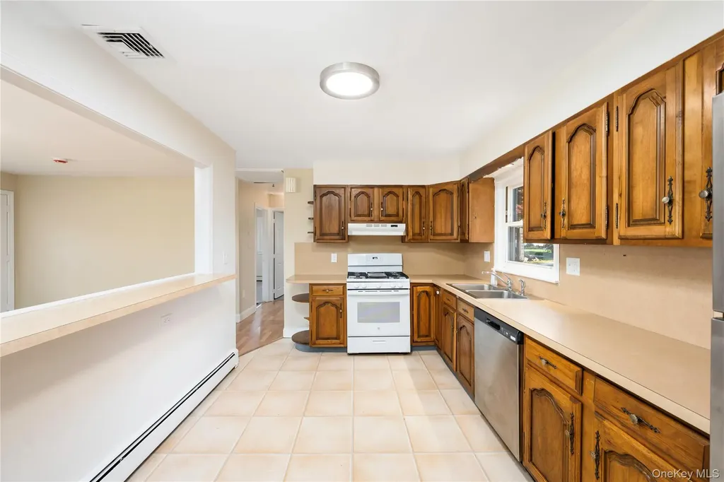 38 Pleasant Drive Carmel NY 10512