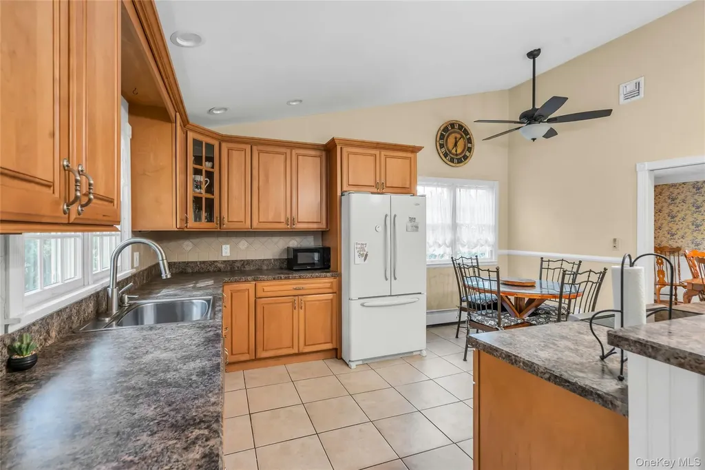 72 Mount Pleasant Road Smithtown NY 11787