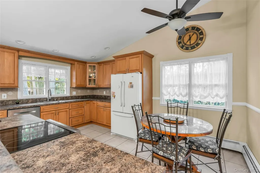 72 Mount Pleasant Road Smithtown NY 11787
