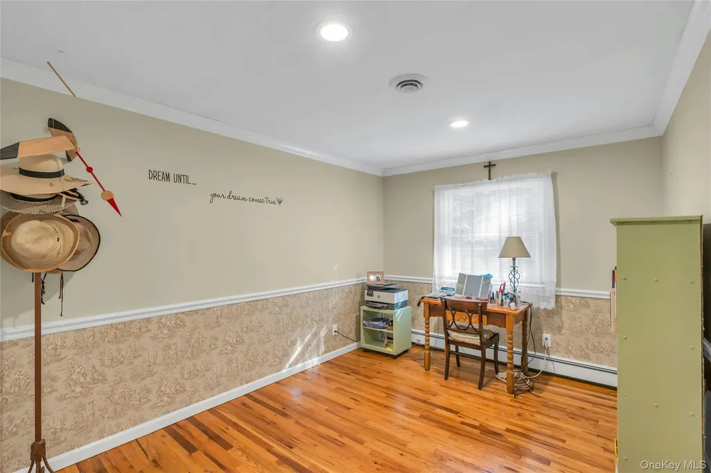 72 Mount Pleasant Road Smithtown NY 11787