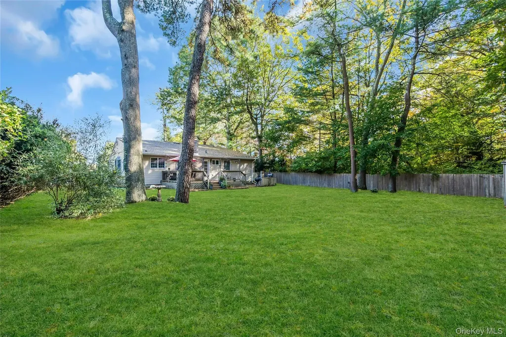 72 Mount Pleasant Road Smithtown NY 11787