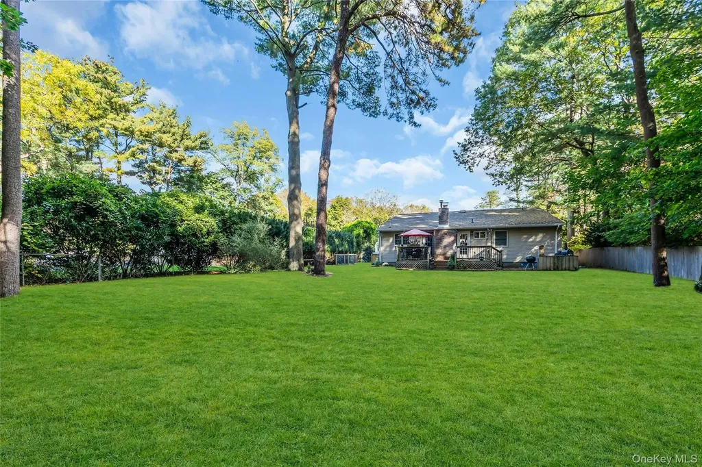 72 Mount Pleasant Road Smithtown NY 11787