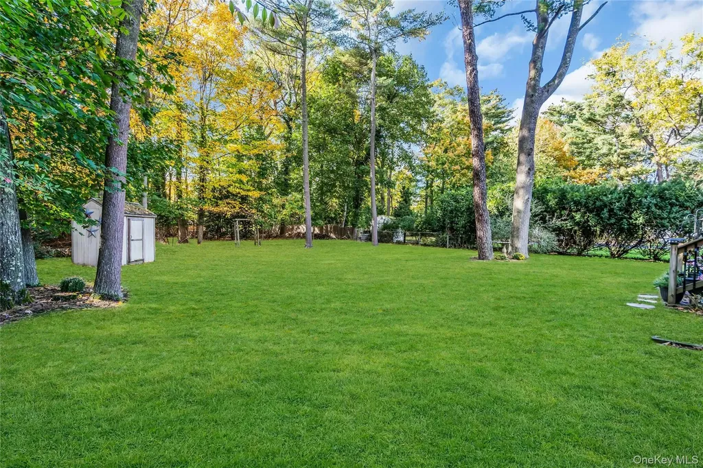 72 Mount Pleasant Road Smithtown NY 11787