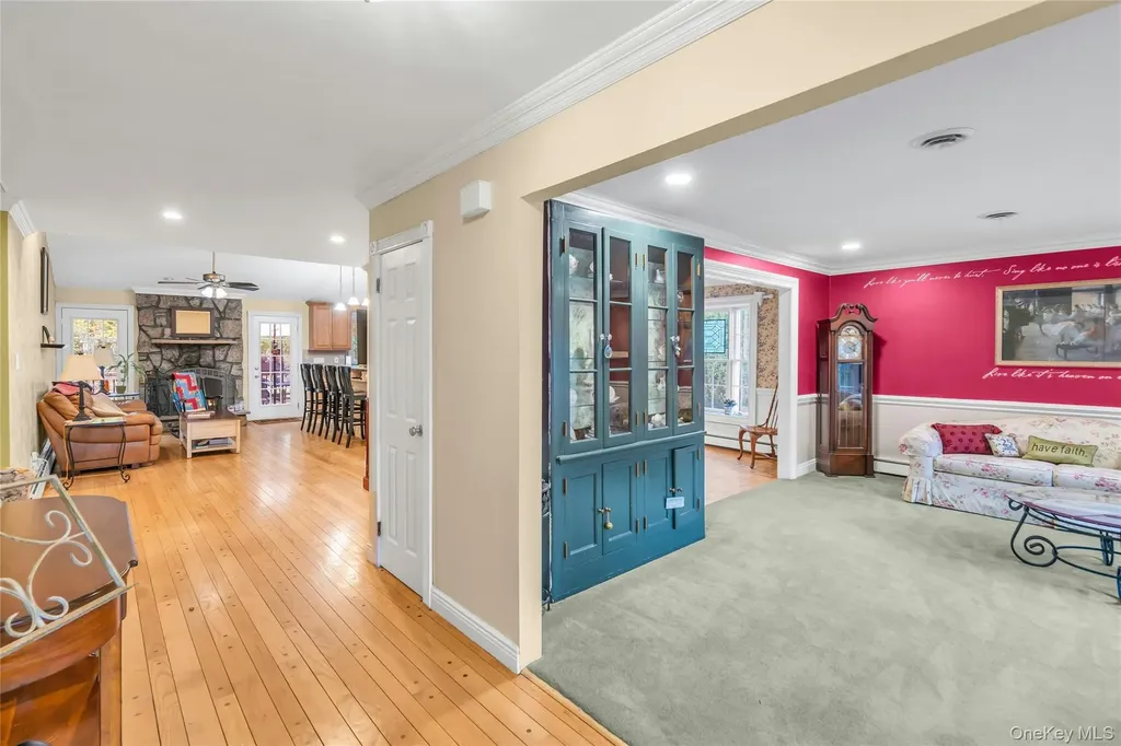 72 Mount Pleasant Road Smithtown NY 11787