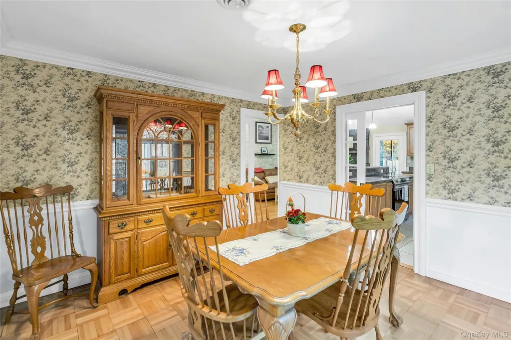 72 Mount Pleasant Road Smithtown NY 11787