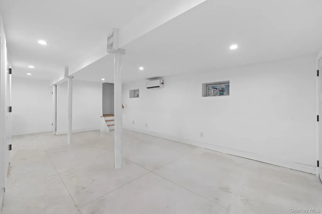 2118 Quimby Avenue Bronx NY 10473