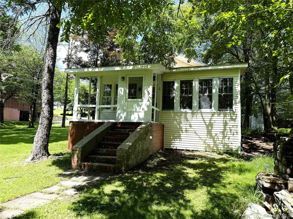 42 Eagle Street Monroe NY 10950