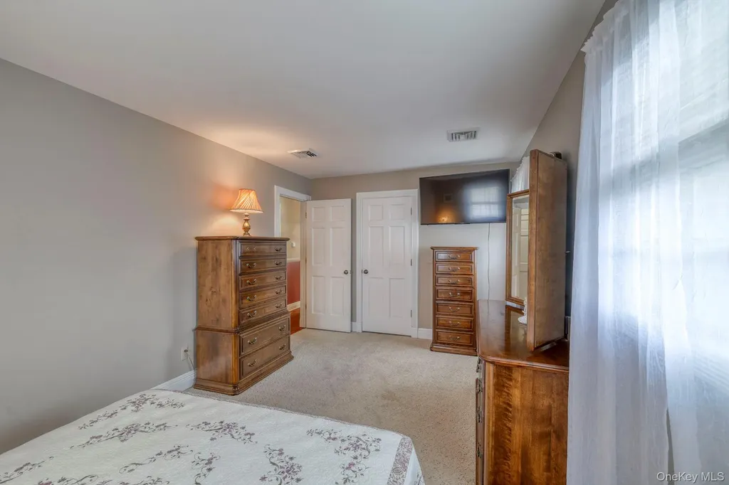 23 Maureen Drive Middletown NY 10940