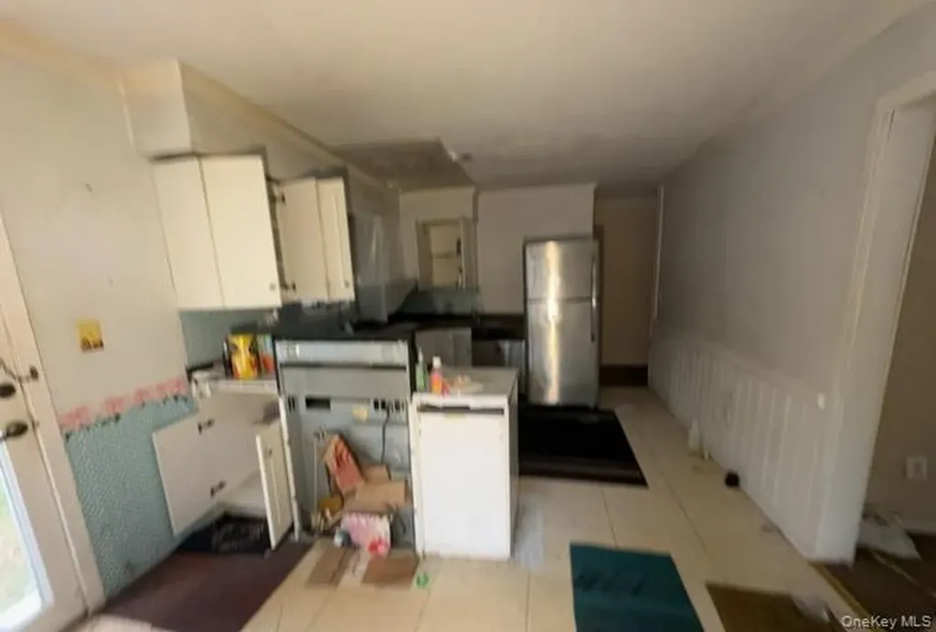 4 Evans Street Coram NY 11727