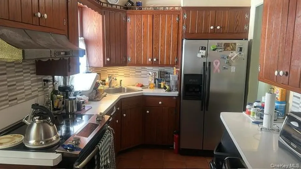 873 Custer Street Valley Stream NY 11580