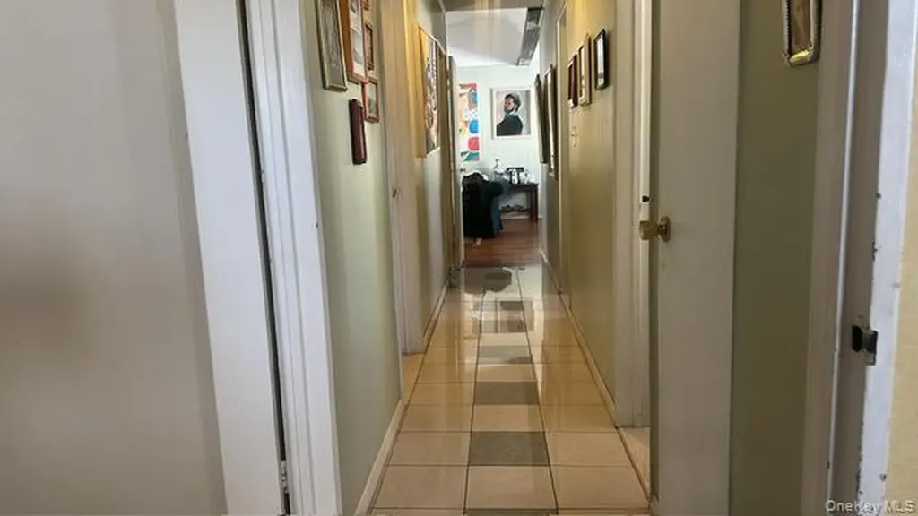 873 Custer Street Valley Stream NY 11580