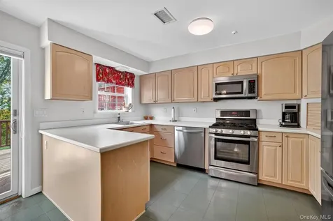 2104 Watch Hill Drive Tarrytown NY 10591