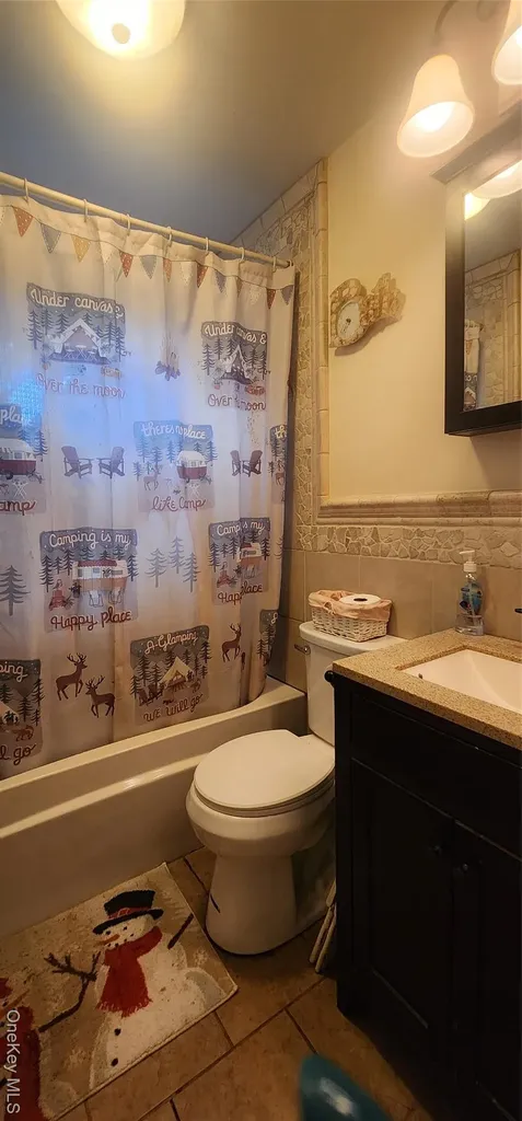 8 Astoria Road Mastic Beach NY 11951