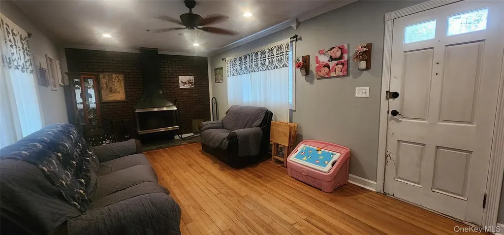 8 Astoria Road Mastic Beach NY 11951