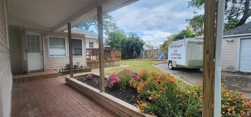 8 Astoria Road Mastic Beach NY 11951