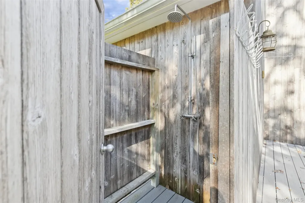 4 Morris Court Westhampton Beach NY 11978