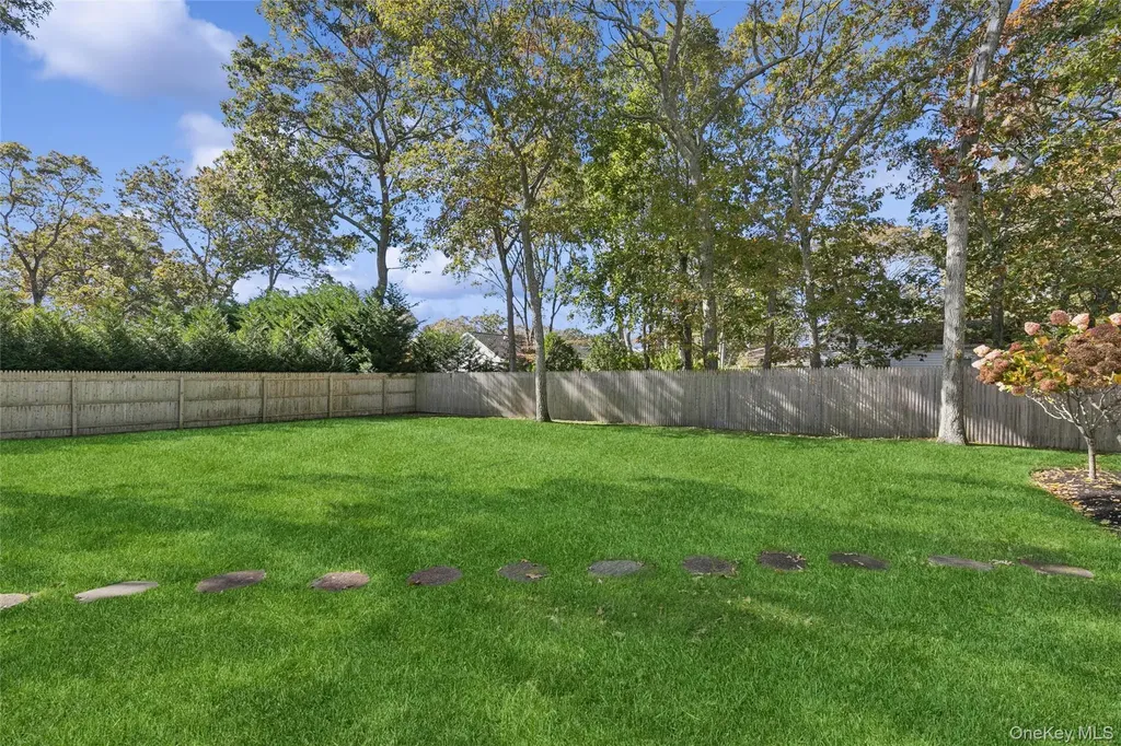 4 Morris Court Westhampton Beach NY 11978