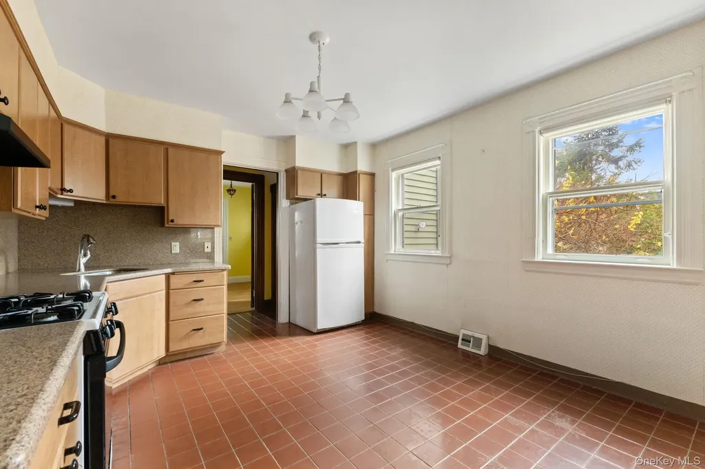 83 Hillside Avenue Mount Kisco NY 10549