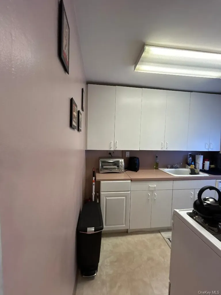 17-84 166 Whitestone NY 11357