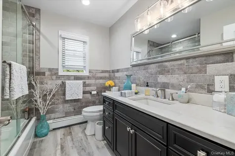 86 Caffrey Avenue Bethpage NY 11714