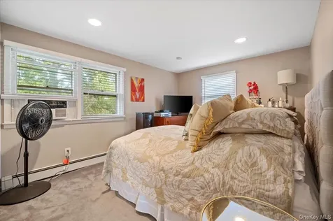 86 Caffrey Avenue Bethpage NY 11714