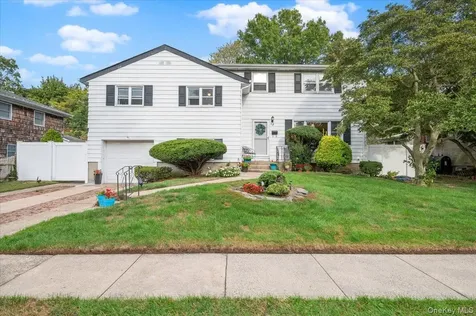 86 Caffrey Avenue Bethpage NY 11714