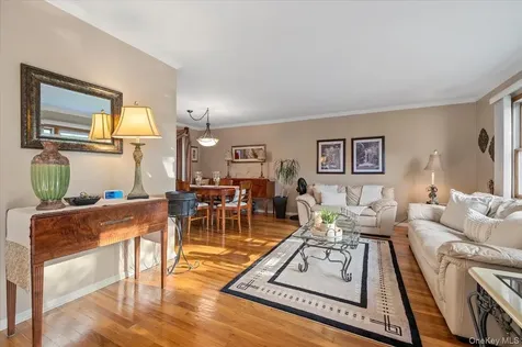 86 Caffrey Avenue Bethpage NY 11714