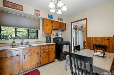 86 Caffrey Avenue Bethpage NY 11714