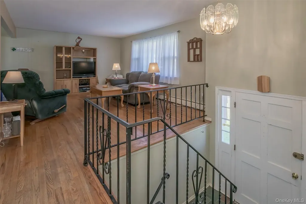 16 Mari Road Chester NY 10918