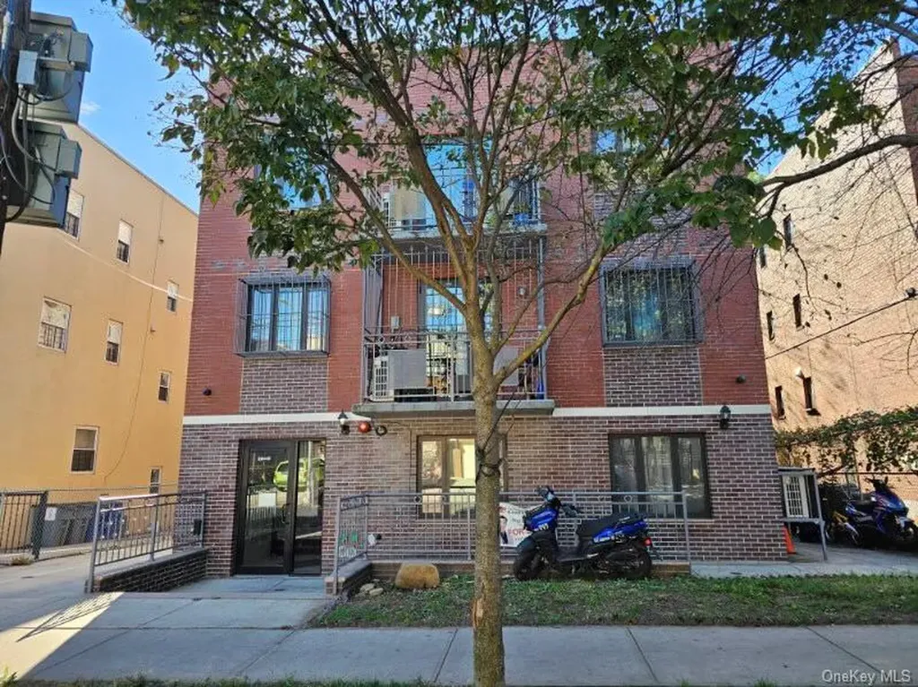 108-38 41 Avenue Corona NY 11368