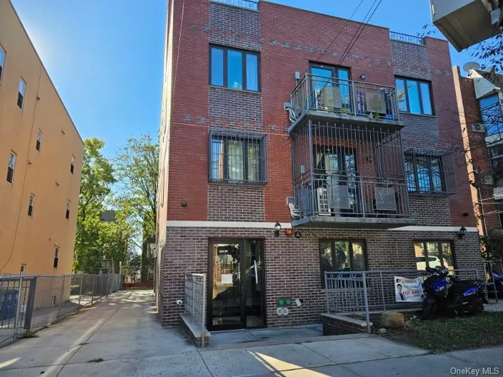 108-38 41 Avenue Corona NY 11368