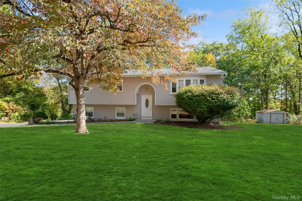 42 Mesa Place Nanuet NY 10954